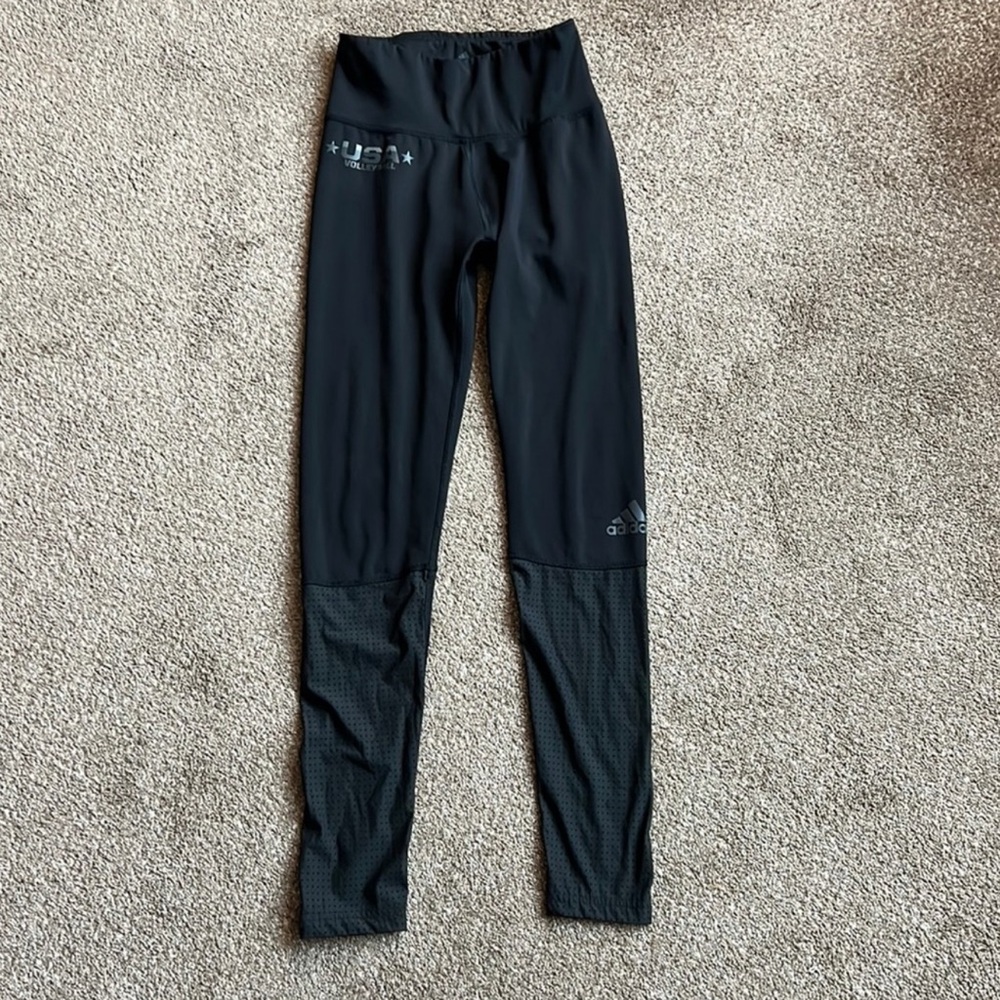 Adidas women’s Black Leggings with American volleyball theme